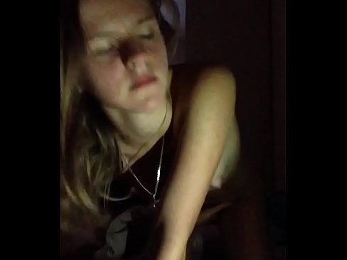 ❤️ 一个女孩自慰并射精 ️ Hard porn